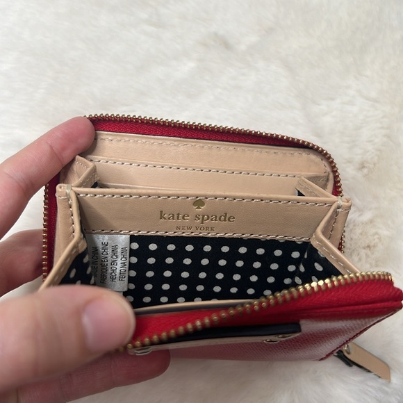 ♠️ Kate Spade Red Patent Leather Zip Wallet - Picture 7 of 11